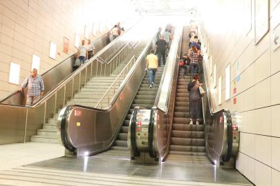 Mardin’de yürüyen merdiven kazası: Çocuğun parmağı koptu 