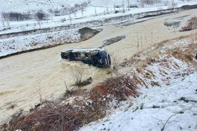 Muş’ta minibüs dereye uçtu: 8 yaralı