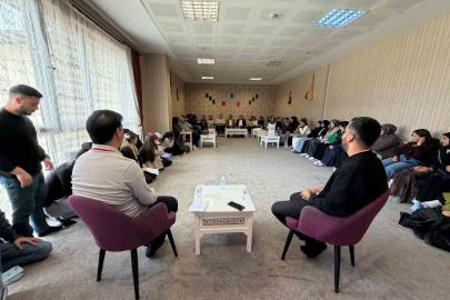 Patnos’ta "Gelenek ve Modernlik" temalı bilim kafe buluşması