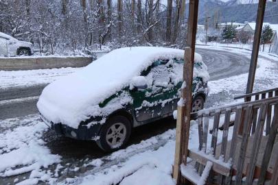 Posof’ta kar yağışı etkili oldu