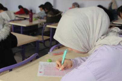 Siyer Yarışması'ndan ödül alan çocuklar: Peygamber Efendimizi tanımak dahi bize yetti