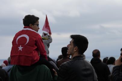 SOLOTÜRK'ten Antalya'da nefes kesen gösteri uçuşu