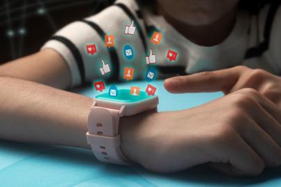 Sosyal medyada 15 yaş sınırı yasalaşıyor