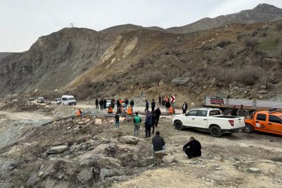 Van-Hakkari kara yolunda heyelan riski devam ediyor
