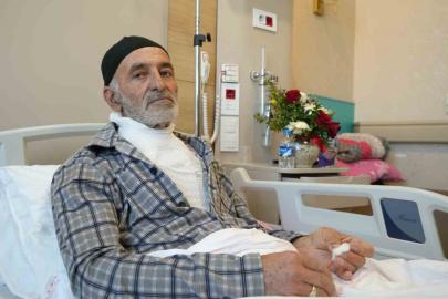 Yaşlı adamın ’tamir’ inadı kötü bitti: Borudan fışkıran suyla hastanelik oldu