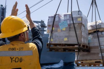 ABD Donanması Orta Doğu'daki gemilere ikmal yapıldığını açıkladı