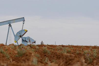 Brent petrolün varili 103 dolar seviyesine geriledi