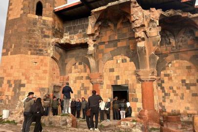Erzincanlı gençler tarih ve medeniyet yolculuğunda buluştu