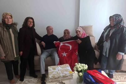 Erzurum’da Anneler Günü’nde duygu dolu vefa ziyareti