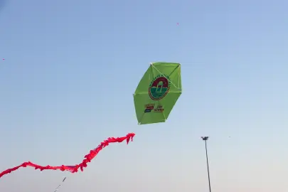 İstanbul Maltepe’de gökyüzü uçurtmalarla renklendi