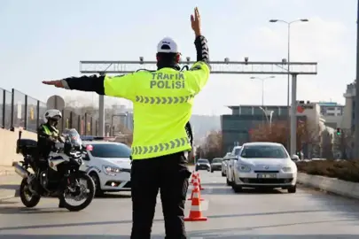 İstanbul'da 1 Mayıs tedbirleri: Kapanacak yollar ve alternatif güzergâhlar açıklandı
