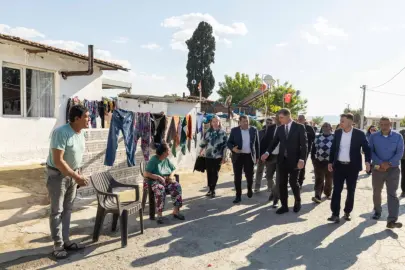 İzmir Çırpı'da Başkan Tugay halkla buluştu