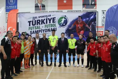 Kayseri Kocasinan Belediyespor Down Sendromlu Futbol Takımı şampiyon oldu