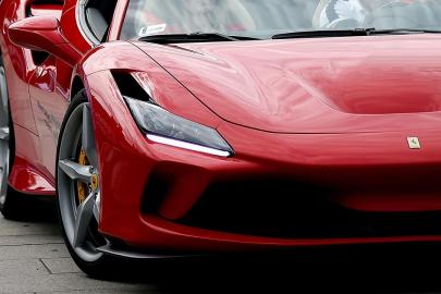 Lüks otomobillere Hürmüz engeli: Motor yağı tükeniyor
