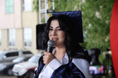 Açık lise mezuniyetinden üniversite birinciliğine: Emine Güneş’in azim ve başarı hikayesi