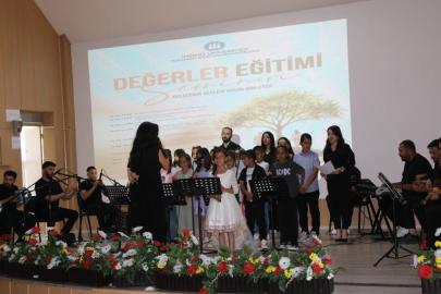 ’Değerler Eğitimi Semineri’ ve ’Geleceğin Sesleri Müzik Programı’ gerçekleştirildi