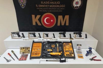 Elazığ’da 5 adet ruhsatsız tabanca ele geçirildi: 1 tutuklama