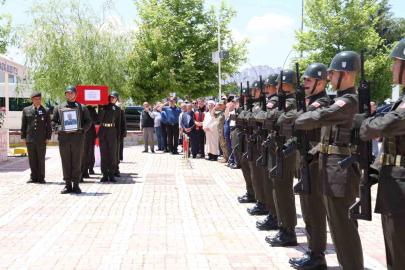 Elazığ’da Kıbrıs Gazisi Acar son yolculuğuna uğurlandı