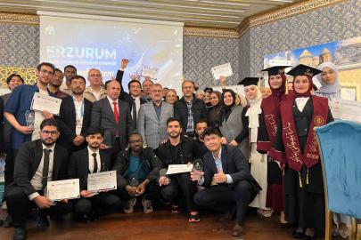 Erzurum’da eğitim alan uluslararası öğrenciler memleketlerine uğurlandı