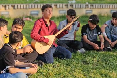 Muş’ta yeni Bir Aşık Veysel doğuyor