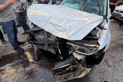 Muş’ta zincirleme kaza: 3 araç birbirine girdi