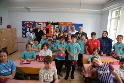Trabzon Büyükşehir'in 'Akran Nezaketi' eğitimleri sürüyor