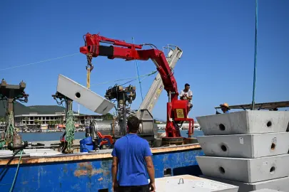 İzmir'in ekosistemine yapay resifli koruma