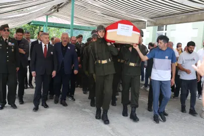 Kıbrıs Gazisi Yusuf Tayşi Artvin'de toprağa verildi