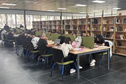 Sosyal Etki Zirvesi'nden Adıyaman'a umut köprüsü... Binlerce kitap kütüphanelerle buluştu