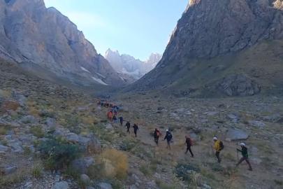 Hakkari’nin zorlu zirvelerinde hayati tatbikat