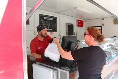 Antalya’da Halk Et Mobil Tırı ilçelerde yoğun ilgi görüyor