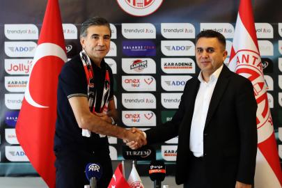 Antalyaspor'un yeni teknik direktörü Osman Özköylü