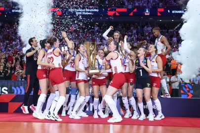 CEV Trendyol 2026 Avrupa Şampiyonası'nda kupa ve madalya sahiplerini buldu... Tarih yazdık