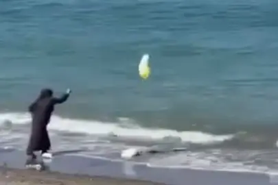 Düzce Akçakoca’da piknik sonrası çöplerini denize attılar
