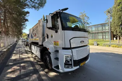Elektrikli çöp kamyonuna Bursa İnegöl sokaklarında test