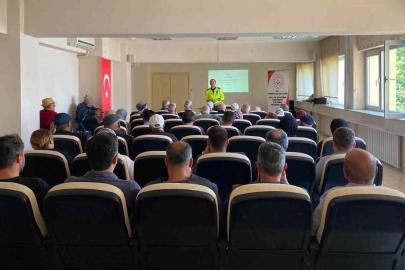 Erzincan’da huzurevi sakinleri ve çalışanlarına trafik güvenliği eğitimi