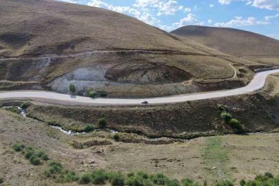 Erzurum’da bir gizemli yol daha: Araçlar vites boştayken yokuş yukarı gidiyor