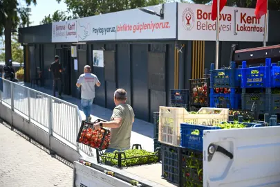İzmir Bornova’da Dayanışma Tarlası sofralara bereket taşıyor