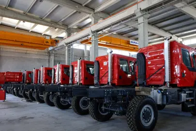 İzmir İtfaiyesi’ne 10 yeni arazöz