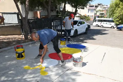 İzmir Karabağlar'dan okullara yeni dönem desteği