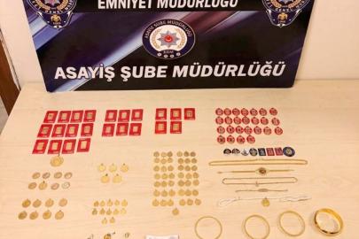 Kendilerini komiser olarak tanıttığı kişiyi 3 milyon lira dolandırdılar; 2 tutuklu
