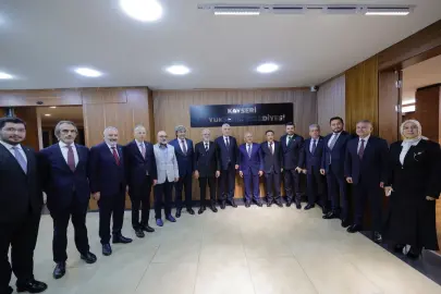 Ticaret Bakanı Bolat'tan Kayseri Büyükşehir'e ziyaret