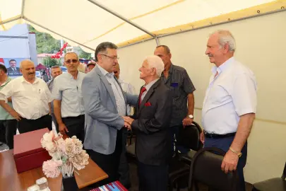 Trabzon’da Başkan Genç vatandaşlarla buluştu