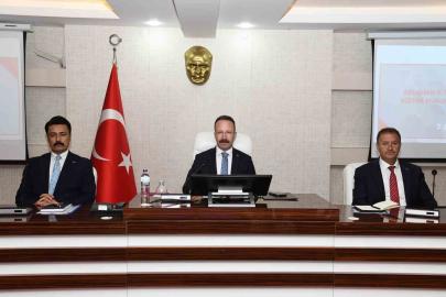 Vali Yamlı Başkanlığında, Eğitim kurumu müdürleri toplantısı düzenlendi