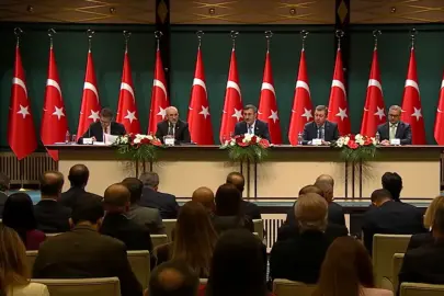 Yeni ekonomik hedefler açıklandı! Enflasyon tek haneye inecek... 2,1 milyon yeni istihdam sağlanacak